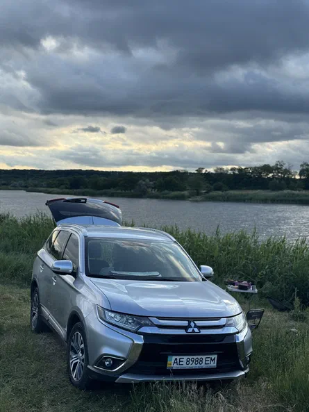 Mitsubishi Outlander 2016