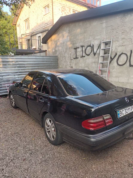 Mercedes-Benz E-Класс 2001