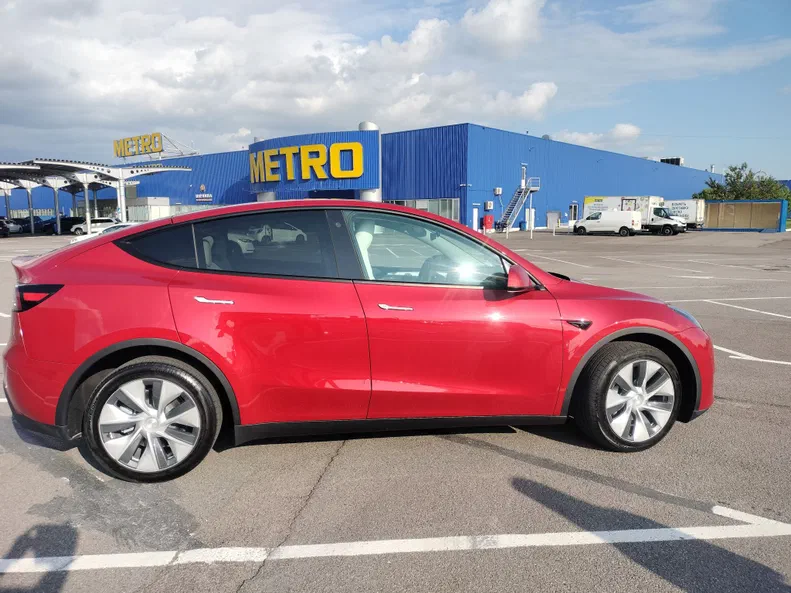 Tesla Model Y 2023 - 7