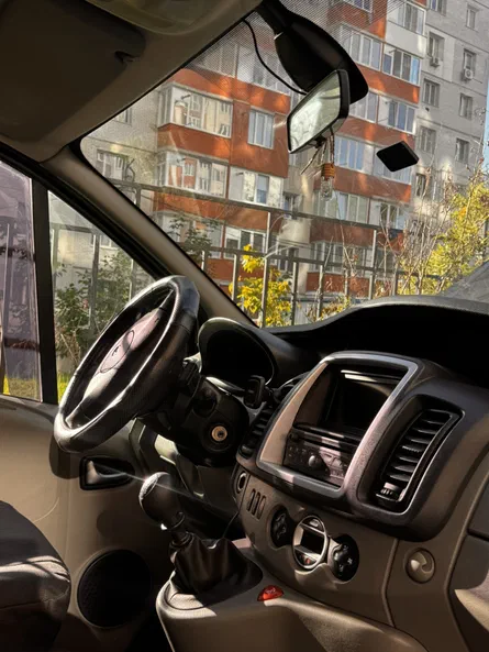 Renault Trafic 2014 - 9