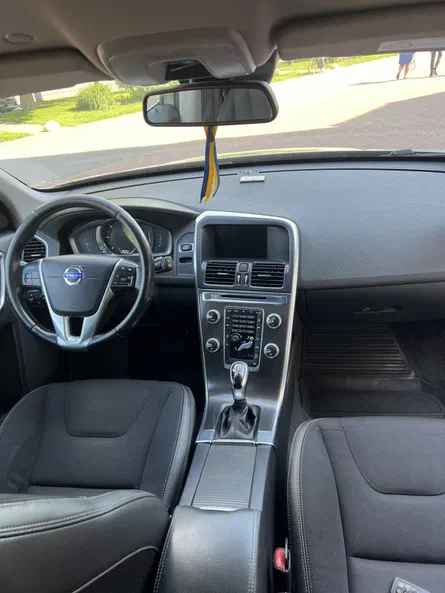 Volvo XC60 2015 - 13