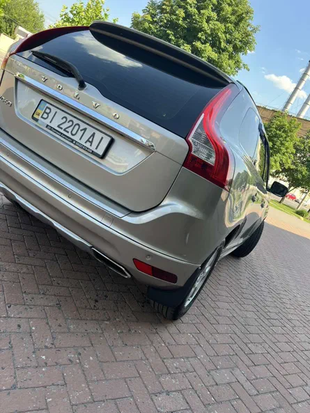 Volvo XC60 2015 - 12