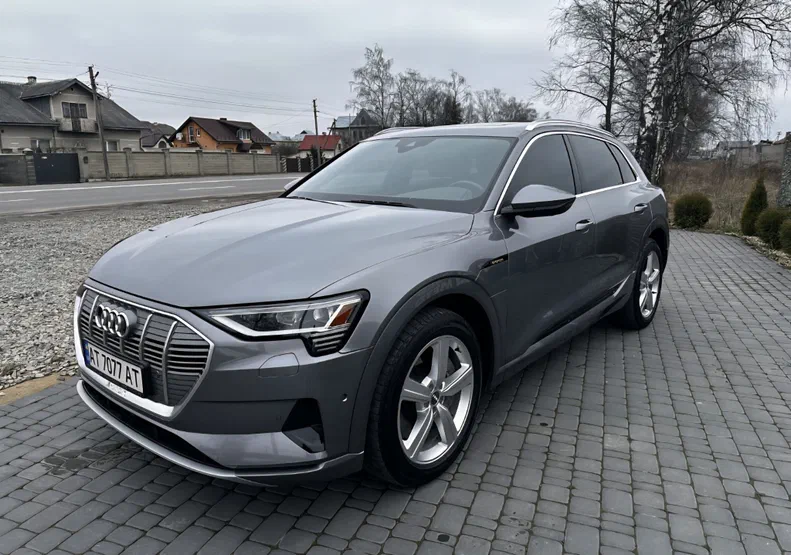Audi e-tron 2019