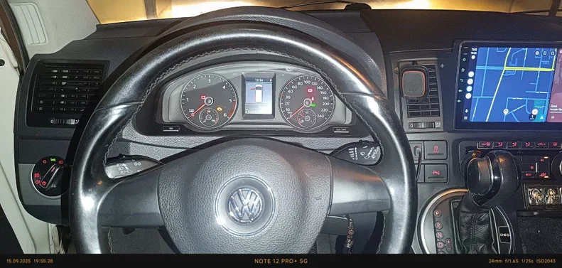 Volkswagen Multivan 2011 - 19