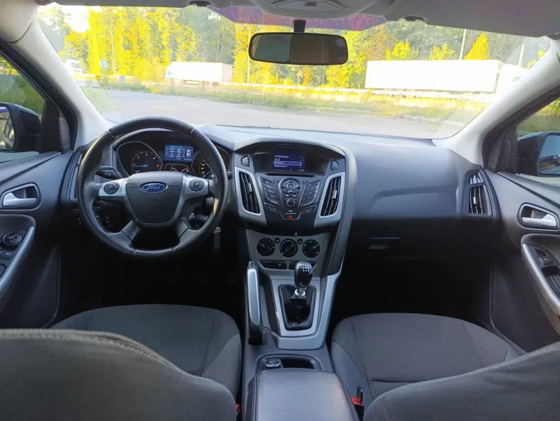 Ford Focus 2012 - 18