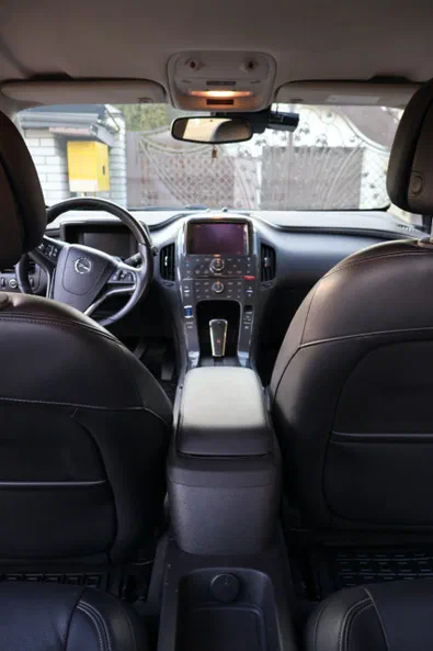 Opel Ampera 2012 - 15