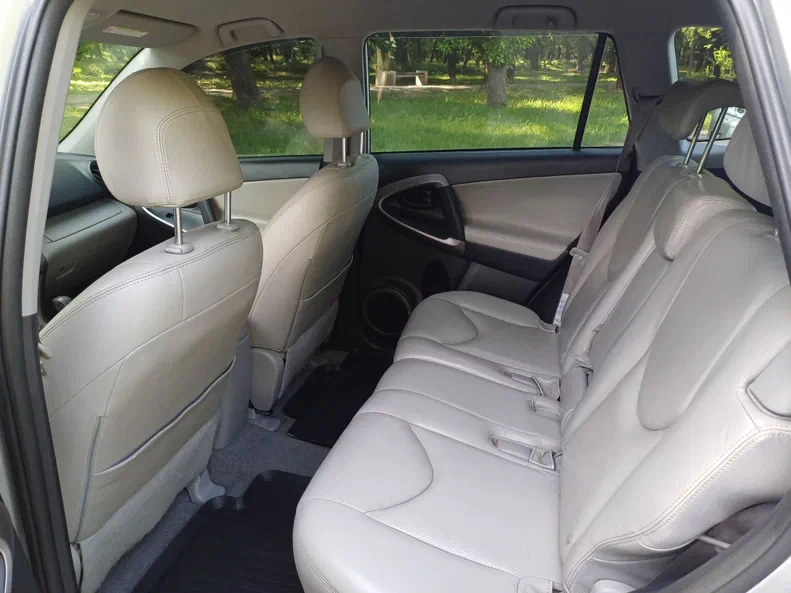 Toyota RAV4 2007 - 5