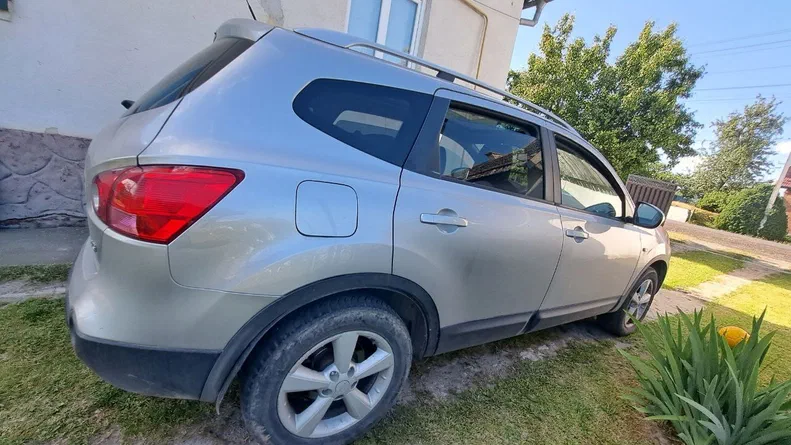 Nissan Qashqai+2 2008