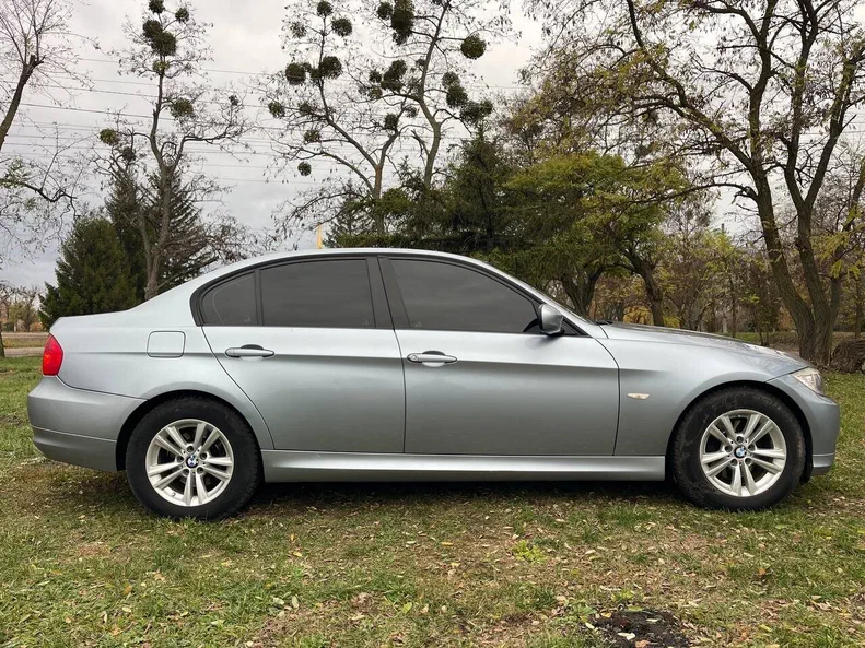 BMW 3 серія 2011 - 5