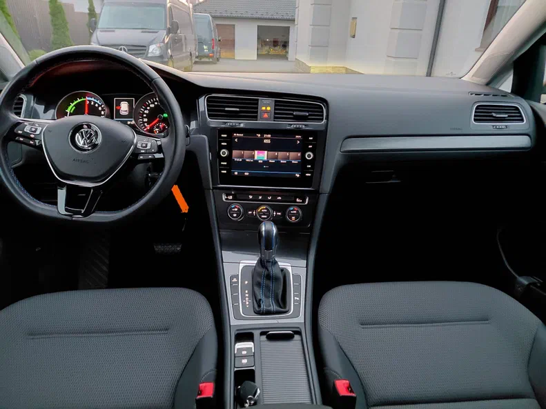 Volkswagen Golf 2019 - 16
