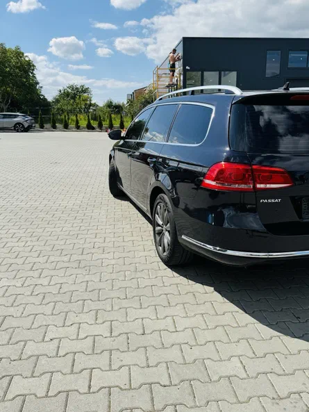 Volkswagen Passat 2011 - 5