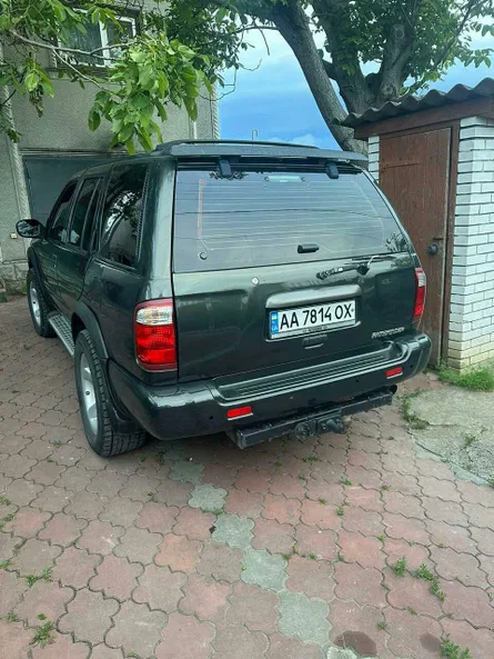 Nissan Pathfinder 1990