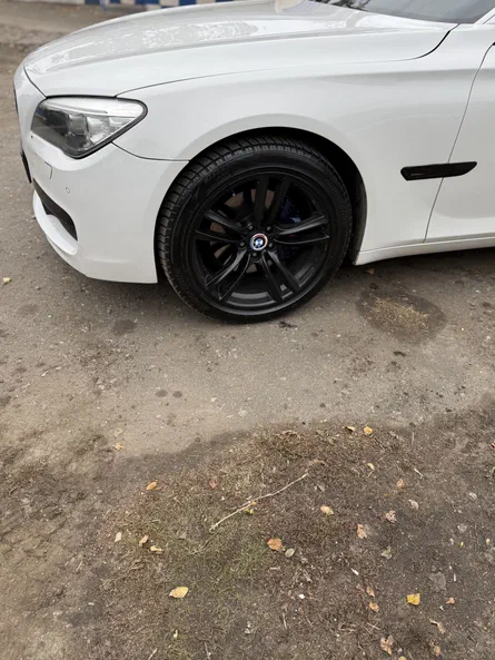 BMW 7 серии 2013
