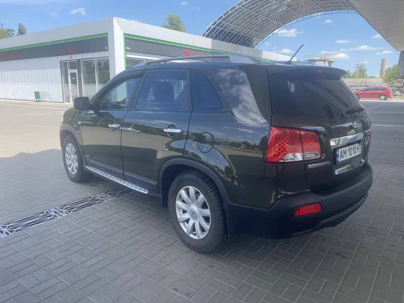 Kia Sorento 2010 - 17