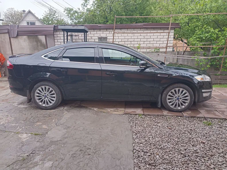 Ford Mondeo 2012 - 6