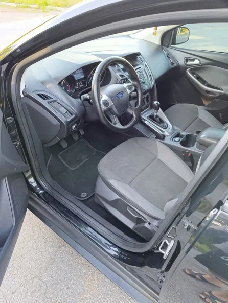 Ford Focus 2012 - 16