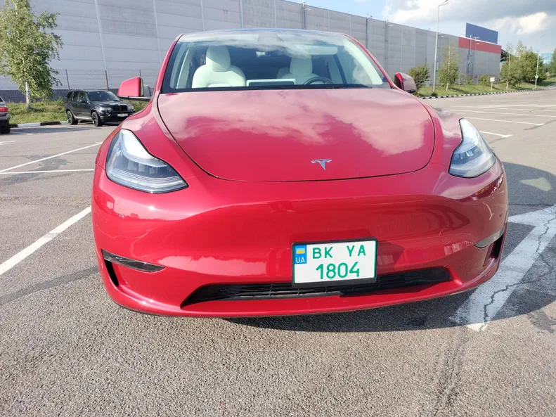 Tesla Model Y 2023