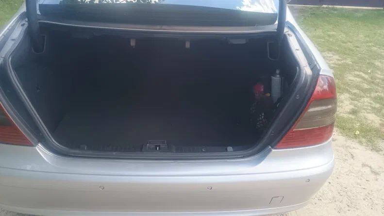 Mercedes-Benz E-Клас 2006 - 6