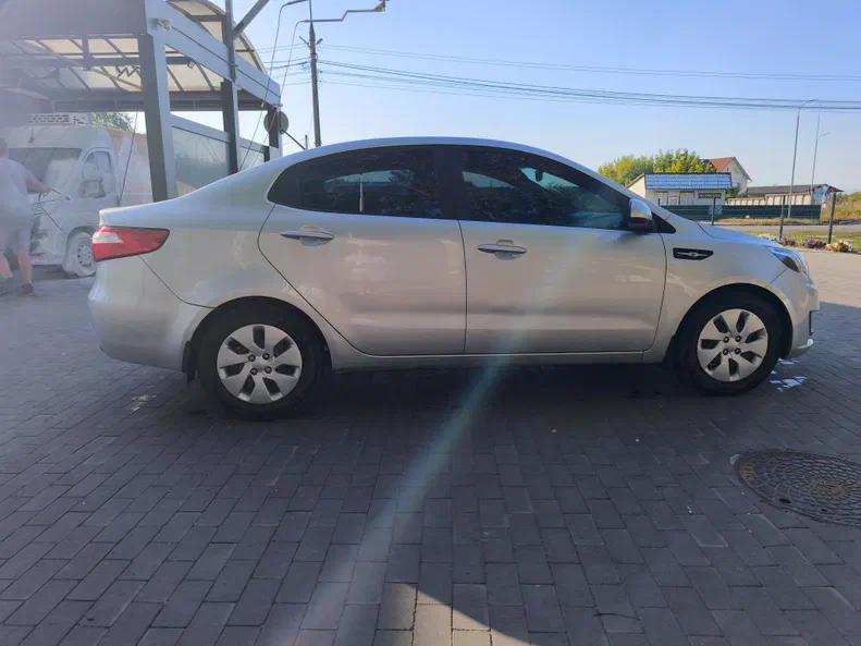 Kia Rio 2013 - 8
