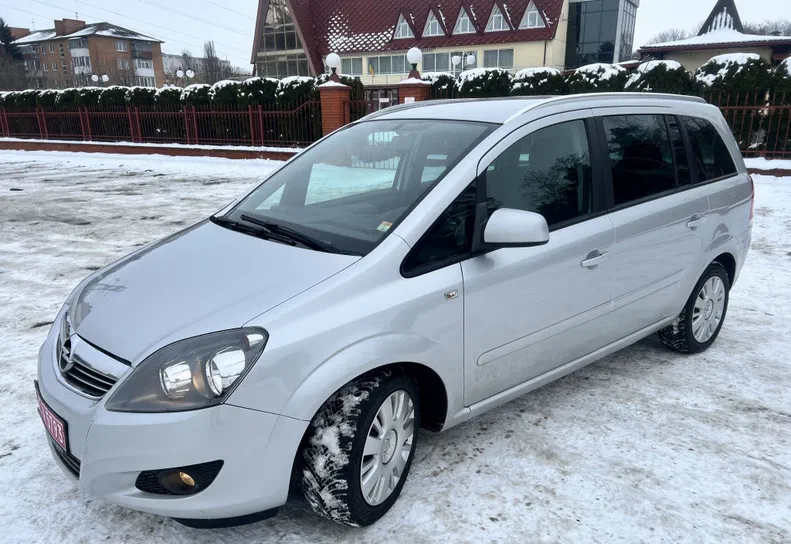Opel Zafira 2012 - 6