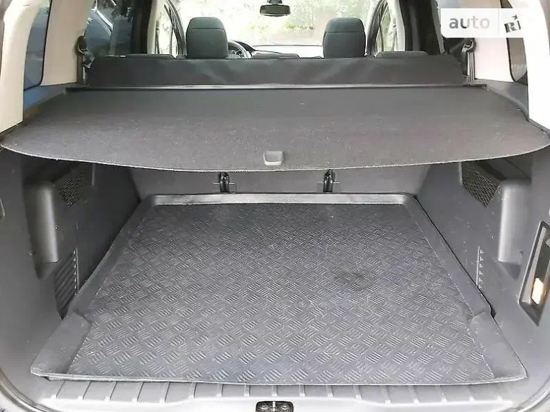 Peugeot 5008 2009 - 18