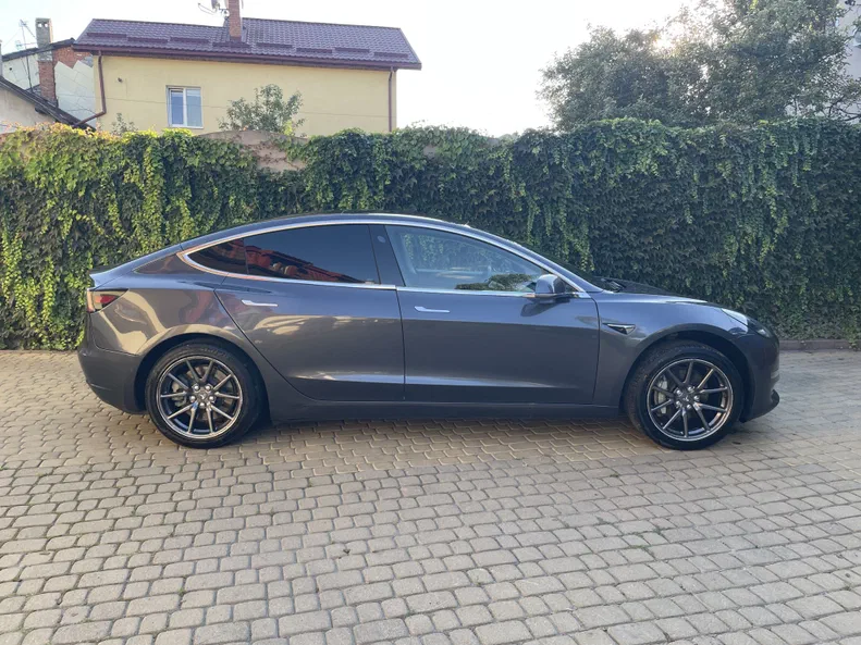Tesla Model 3 2019 - 7