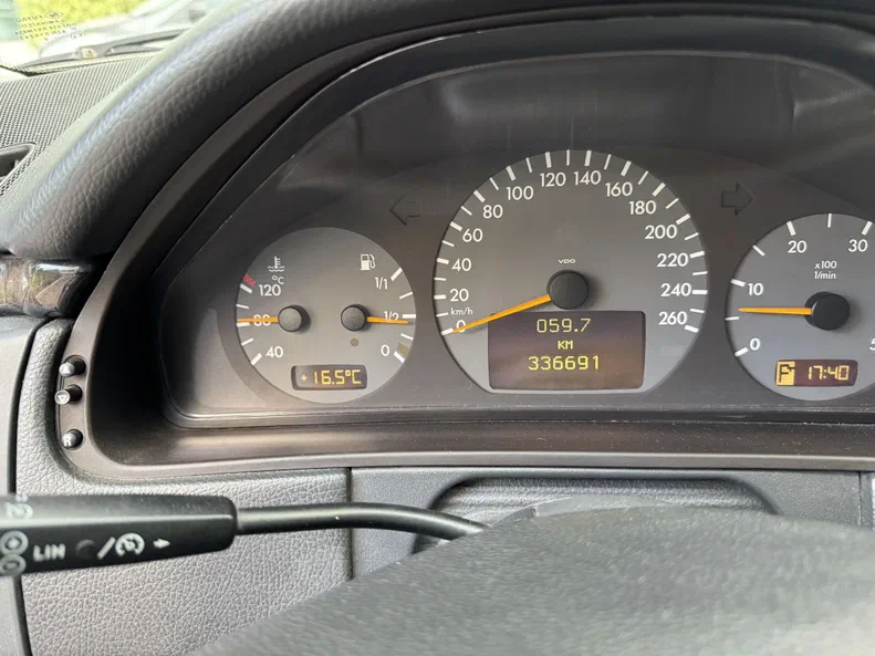 Mercedes-Benz E-Класс 2002