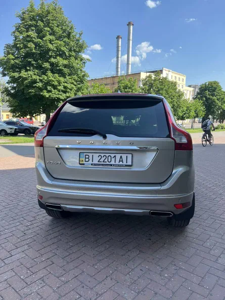 Volvo XC60 2015 - 18