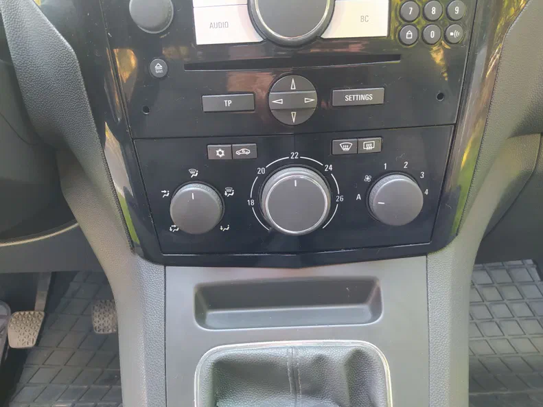 Opel Zafira 2008 - 19