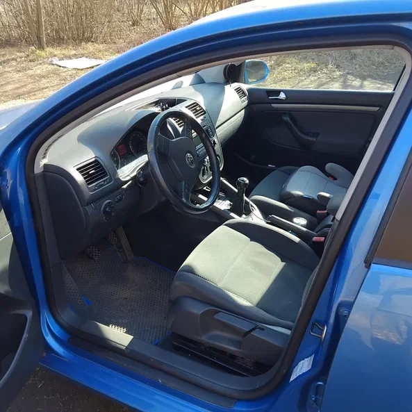 Volkswagen Golf 2003