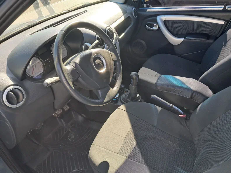 Dacia Logan 2008 - 11