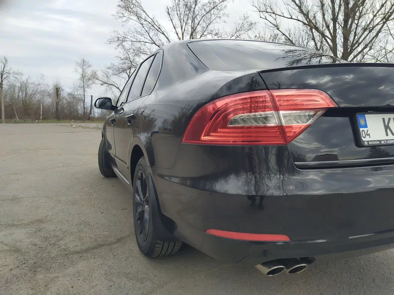 Skoda Superb 2013 - 5