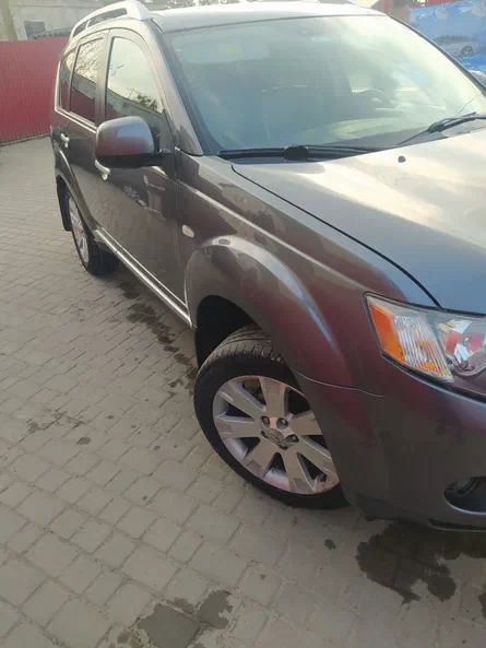 Mitsubishi Outlander 2008