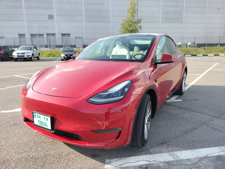 Tesla Model Y 2023