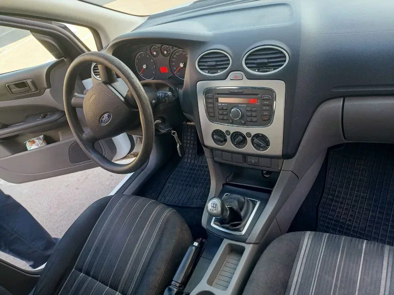 Ford Focus 2011 - 7