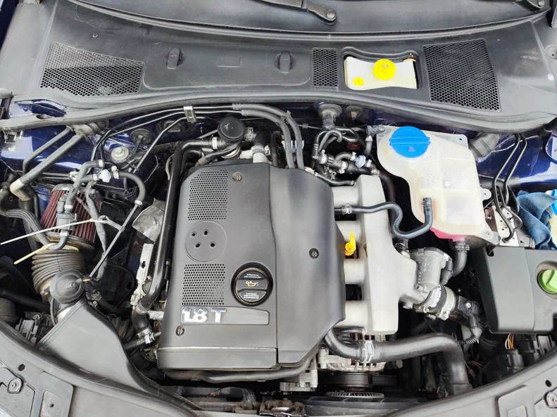 Volkswagen Passat 2003 - 13