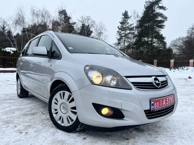 Opel Zafira 2012