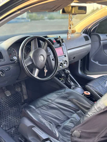 Volkswagen Golf 2003 - 7