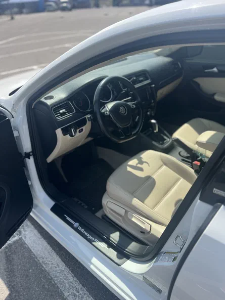 Volkswagen Jetta 2015 - 9