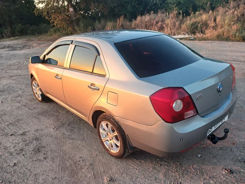 Geely MK 2011