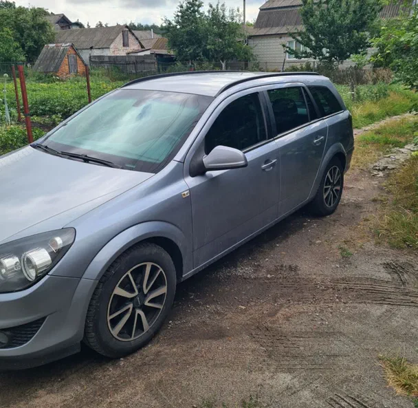 Opel Astra 2010