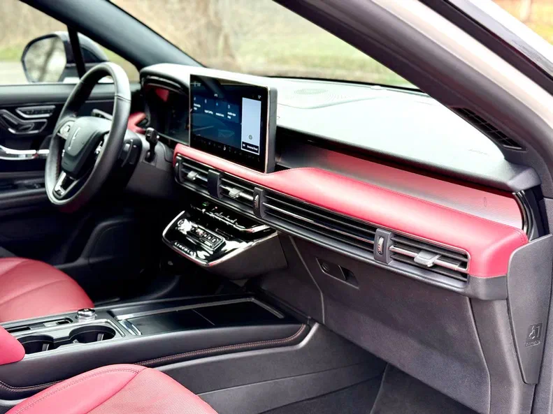 Lincoln Corsair 2024 - 32