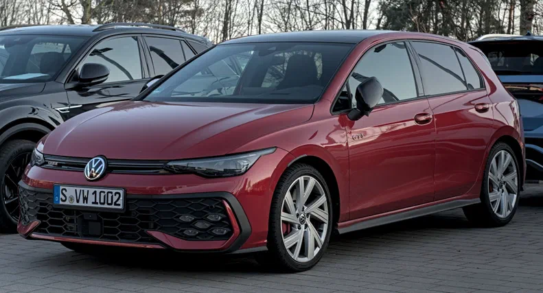 Volkswagen Golf 2023 - 0