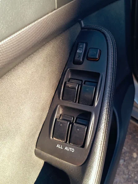 Toyota Avensis 2003 - 10