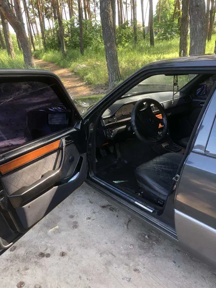 Mercedes-Benz E-Клас 1995 - 10