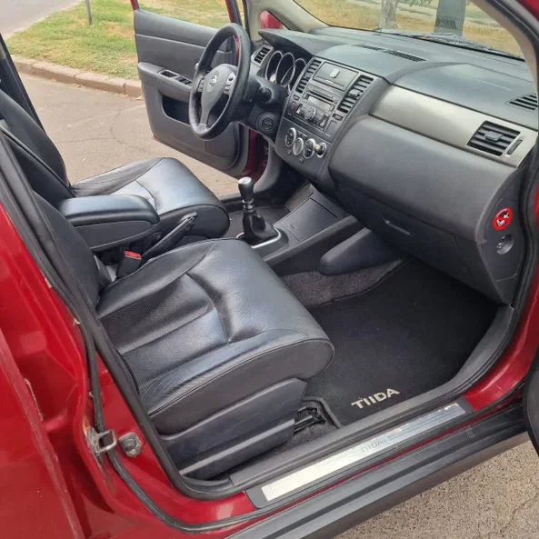 Nissan Tiida 2008