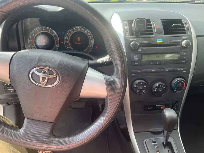 Toyota Corolla 2012 - 8