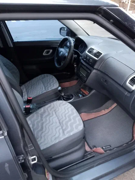 Skoda Fabia 2008 - 6