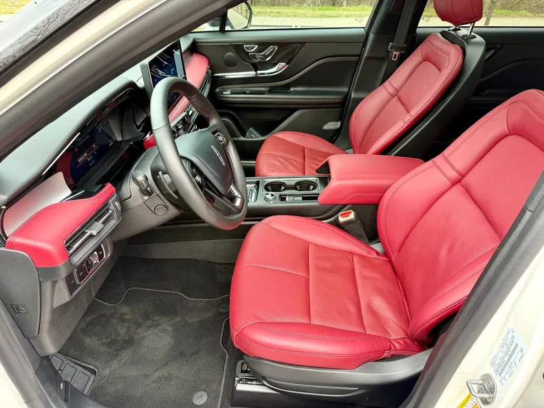 Lincoln Corsair 2024 - 23