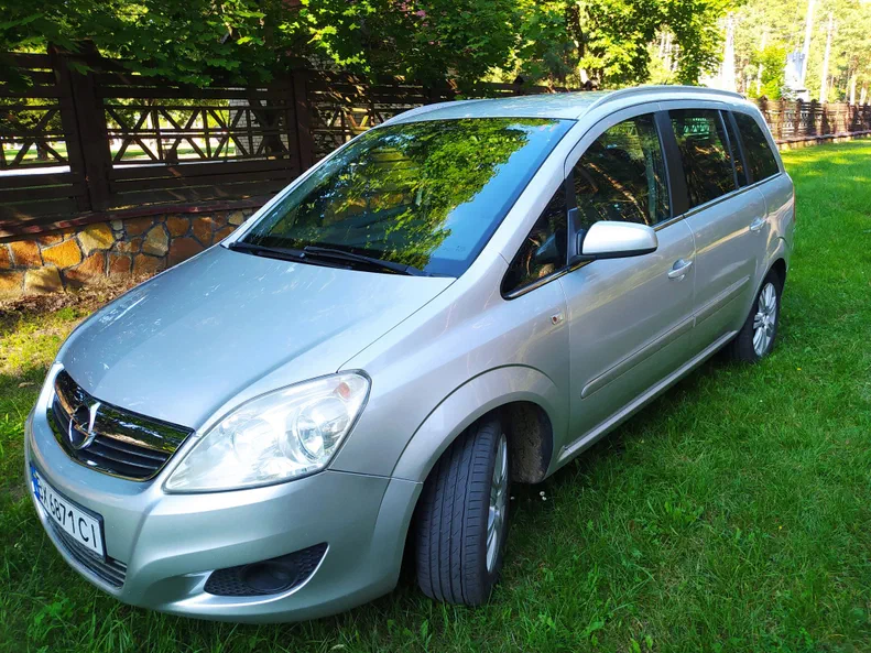 Opel Zafira 2008 - 11